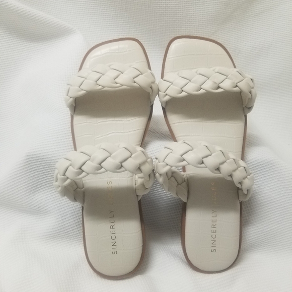 Sincerly Jules Shoes - NWOT Sincerely Jules Sandals